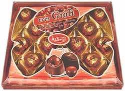 Конфеты покрытые горьким шоколадом с ликером и вишней tres Gioli "Witor's" в пластиковой коробке, 220г
